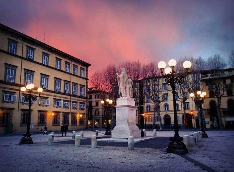 Piazza Napoleone Sweet Apartment Lucca Exterior foto